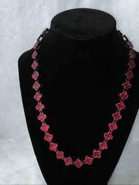 Sparkling Red Clover-Link Necklace 20”- unisex. Stainless Steel CZ